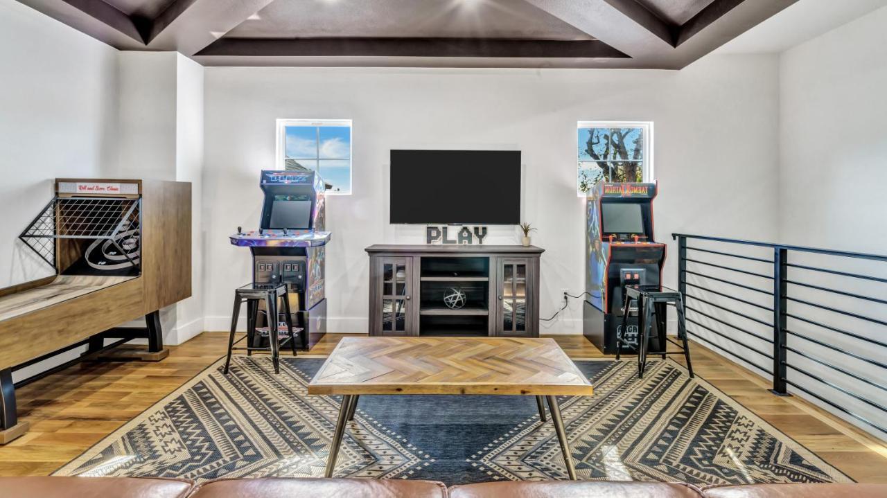 Luxury Gameroom/Basketball Hoop Arlington Exteriér fotografie